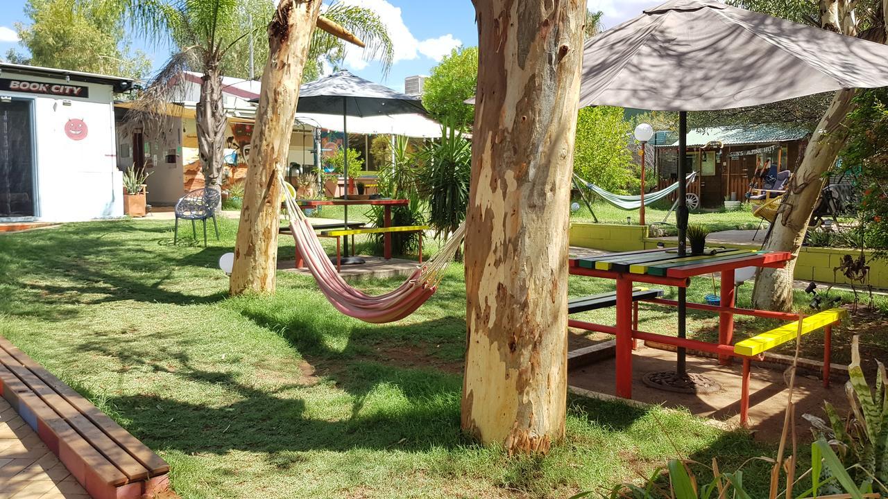 Alice'S Secret Travellers Inn Alice Springs Luaran gambar