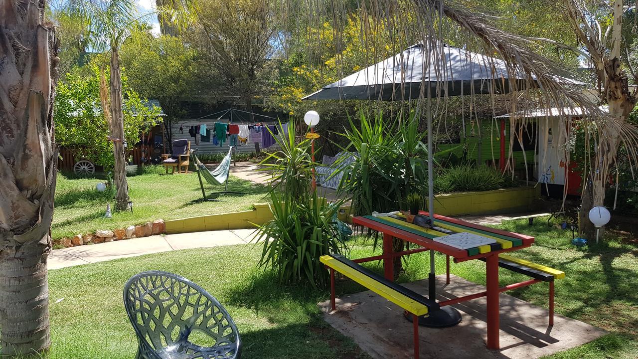 Alice'S Secret Travellers Inn Alice Springs Luaran gambar