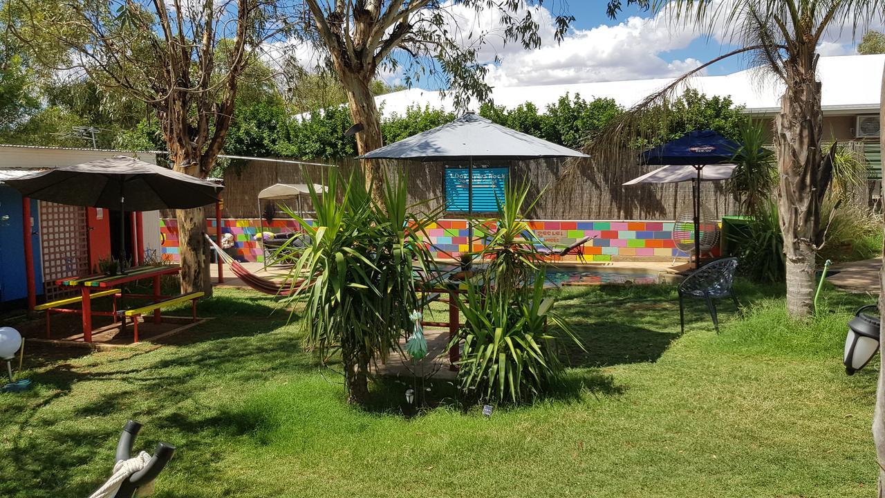 Alice'S Secret Travellers Inn Alice Springs Luaran gambar