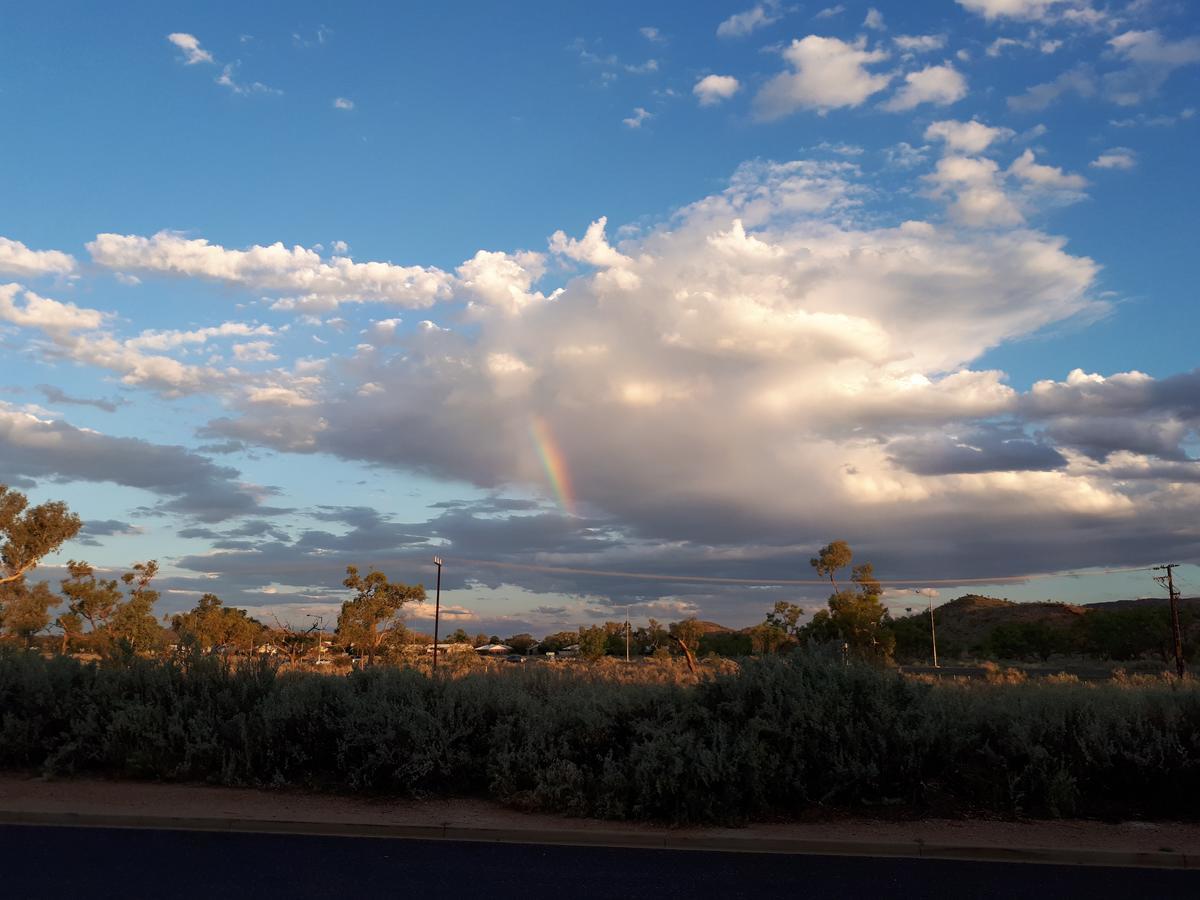 Alice'S Secret Travellers Inn Alice Springs Luaran gambar